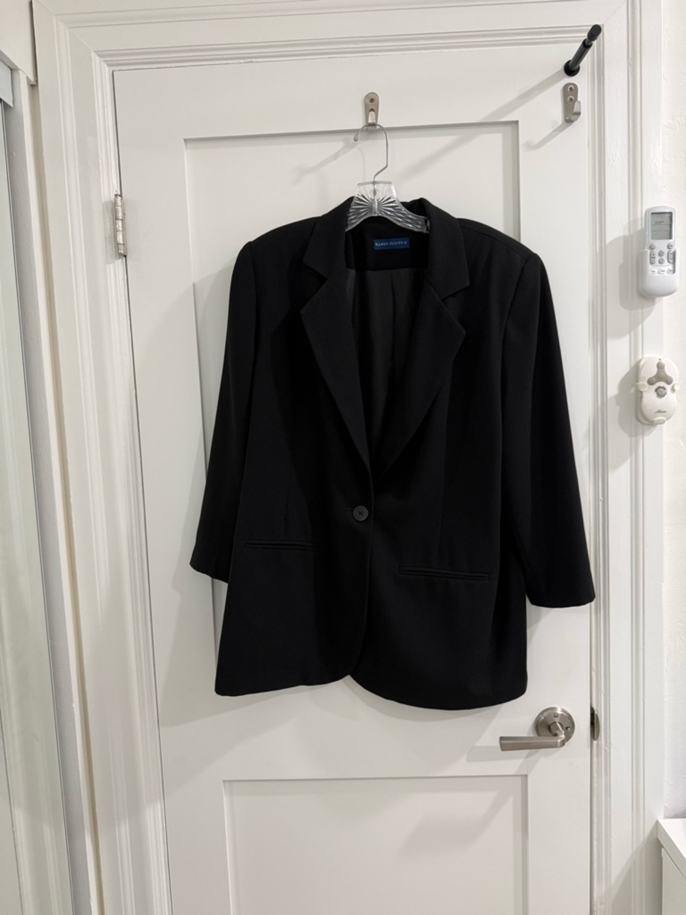 Karen Scott II black one button blazer (no size tag, fits like 1X) (fair)
